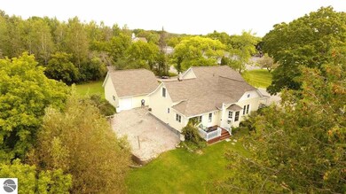 443 N Fairview St, West Branch, MI 48661 - photo 2