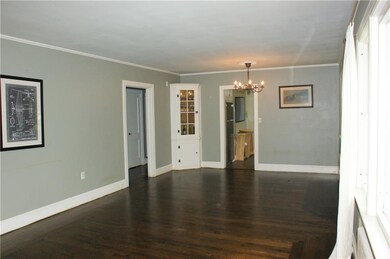 19 Nicholson Crescent, Middletown, RI 02842 - photo 5