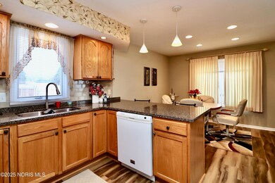 4331 N Watercrest Dr, Toledo, OH 43614 - photo 7