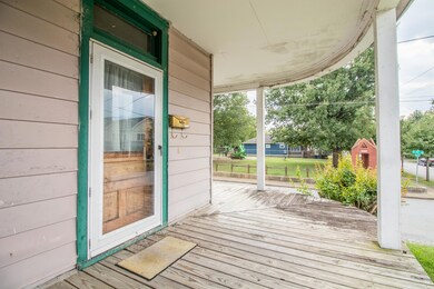 1612-Mitchell-Ave-High-Res-7