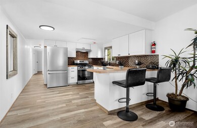 14322 Admiralty Way unit 8, Lynnwood, WA 98087 - photo 2