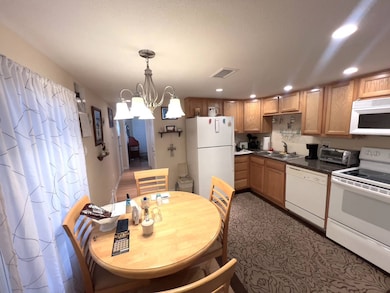 5611 Bayshore Rd unit 110, Palmetto, FL 34221 - photo 5