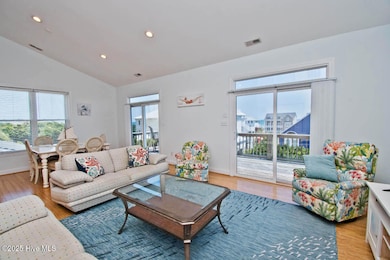 5405 Emerald Drive East