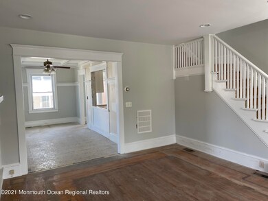 Family room lookinng into dining