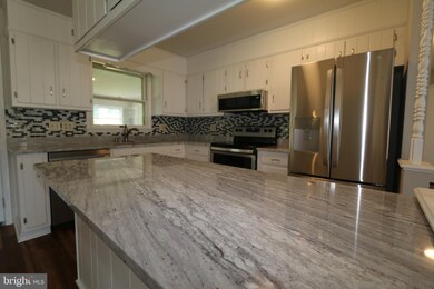 22116 Holiday Dr, Smithsburg, MD 21783 - photo 7