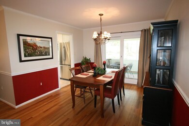 10513 Dillard Ct, Fairfax, VA 22032 - photo 6