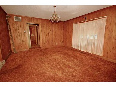 Dining Rm or flex room for whatever suits your nee