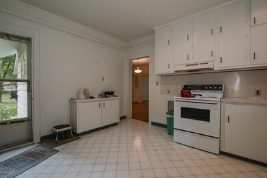 213 N Division St, Marshall, MI 49068 - photo 7