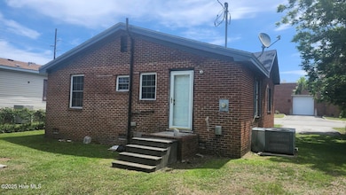 305 N 12 Rear