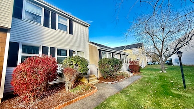 4 Persimmon Ln unit 4, Glastonbury, CT 06033 - photo 2