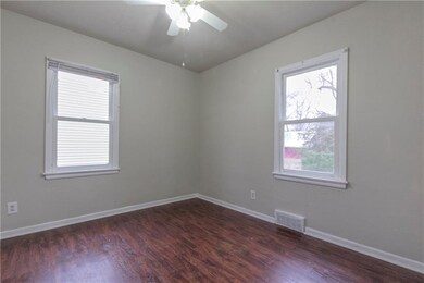 3407 57th St, Des Moines, IA 50310 - photo 4