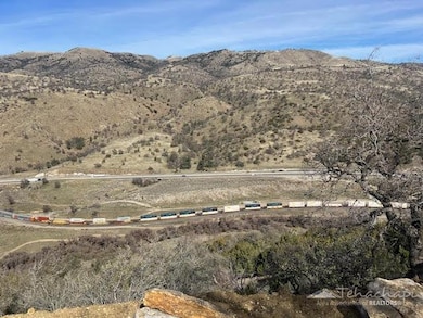 0 Dovetail Ct unit 9992185, Golden Hills, CA 93561 - photo 3