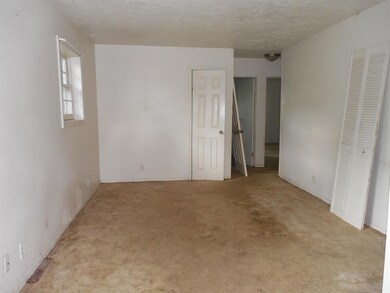 1323 Okema St, Elkhart, IN 46516 - photo 4