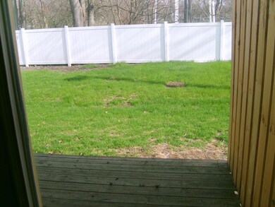 109 Forest Lane 006