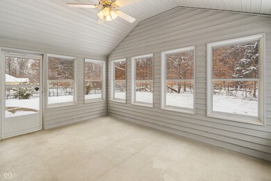 6062 Acorn Dr, Columbus, IN 47201 - photo 4