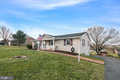 13906 Long Ridge Dr, Hagerstown, MD 21742 - photo 2