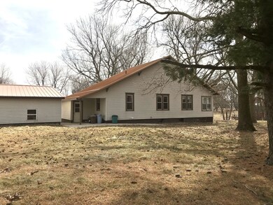 417 W Maple St, Malden, IL 61337 - photo 3