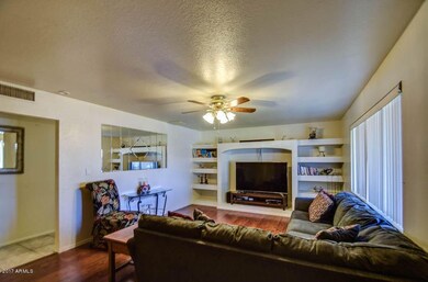family room 2