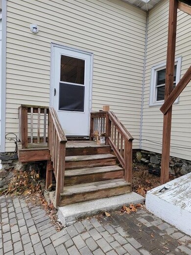 9 Wight St unit 7, Raymond, NH 03077 - photo 4