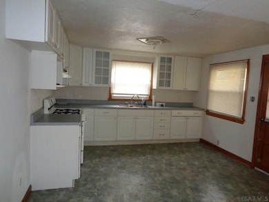 1762 Goucher St, Johnstown, PA 15905 - photo 2