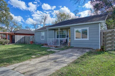 810 Jerry St, Houston, TX 77022 - photo 3