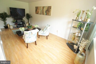 9771 Hagel Cir unit E, Lorton, VA 22079 - photo 4