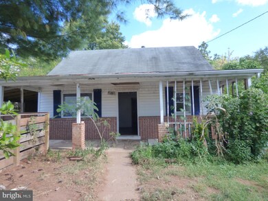 105 Kirby St, Manassas Park, VA 20111 - photo 2