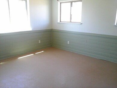 1155 W Halfmoon Ct, Ash Fork, AZ 86320 - photo 5