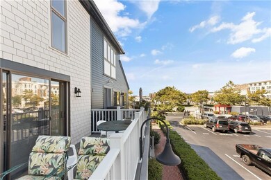 Private gated community in the heart of Newport