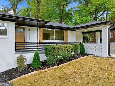 2568 Fontaine Cir, Decatur, GA 30032 - photo 2