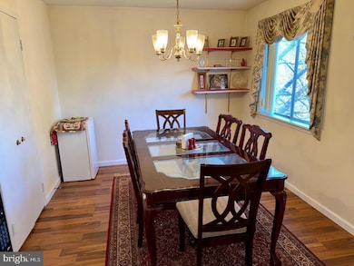 18617 Walkers Choice Rd unit 18617, Montgomery Village, MD 20886 - photo 4