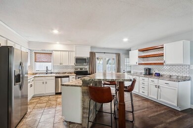 908 Van Dr, Williamsburg, IA 52361 - photo 6