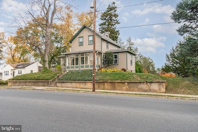 1217 N West St, Carlisle, PA 17013 - photo 4