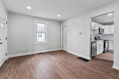 1805 Meriline Ave (Interior)-3