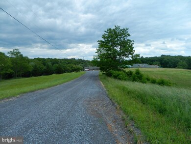 36 Titania Ln, Hedgesville, WV 25427 - photo 4