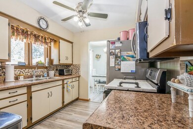 3039 Hess Dr, Highland, IN 46322 - photo 4