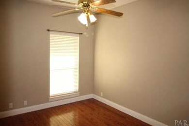 3435 Holt Cir, Pensacola, FL 32526 - photo 5