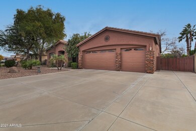 823 E Elmwood Pl-5