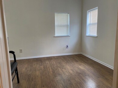 5610 Pickfair St, Houston, TX 77026 - photo 7