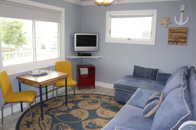 1806 Grand Central 2 005