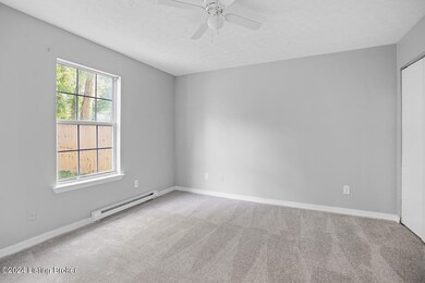 6805 E Manslick Rd, Louisville, KY 40228 - photo 3