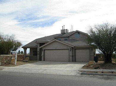 14136 Lago Seco Dr, Horizon City, TX 79928 - photo 3