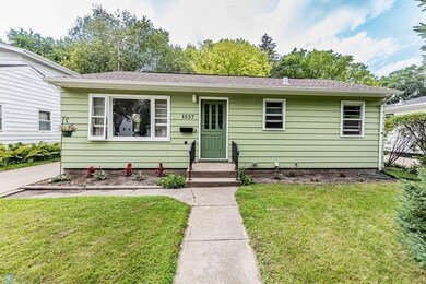 1537 14 1 2 St S, Fargo, ND 58103 - photo 2