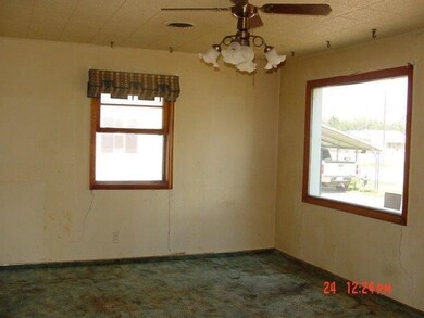 205 S Van Buren St, Hugoton, KS 67951 - photo 3