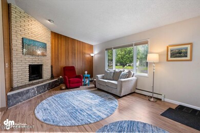 06-Living Room_SLS_-1960
