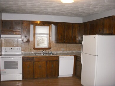 11 Loring St, Hudson, MA 01749 - photo 3