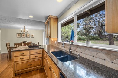 61547 Friar Tuck Ln, Bend, OR 97702 - photo 6