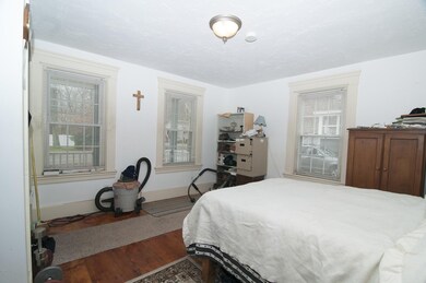 10 Franklin St, Medway, MA 02053 - photo 3
