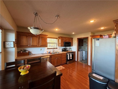 605 W 3rd Terrace, Wellsville, KS 66092 - photo 3