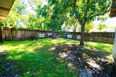 14318 Brownsville St, Houston, TX 77015 - photo 5